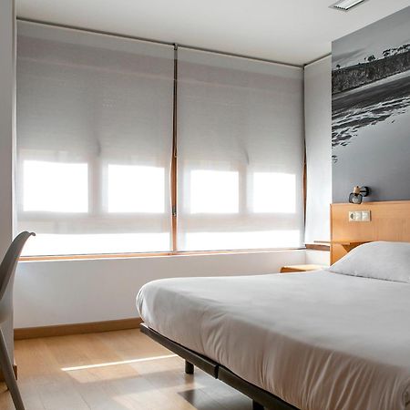 Hotel Dabeleira Luarca Eksteriør billede