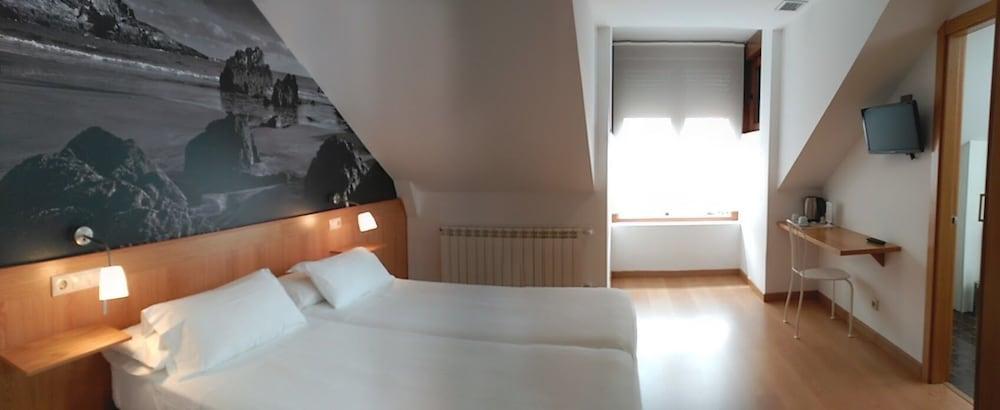 Hotel Dabeleira Luarca Eksteriør billede